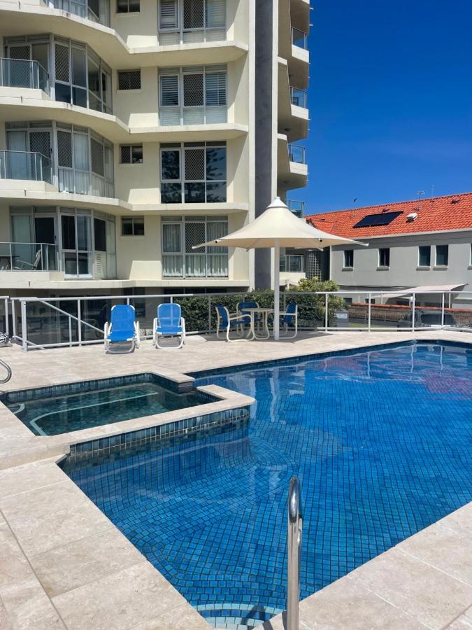 Foreshore Beachfront Apartments Gold Coast Exterior photo