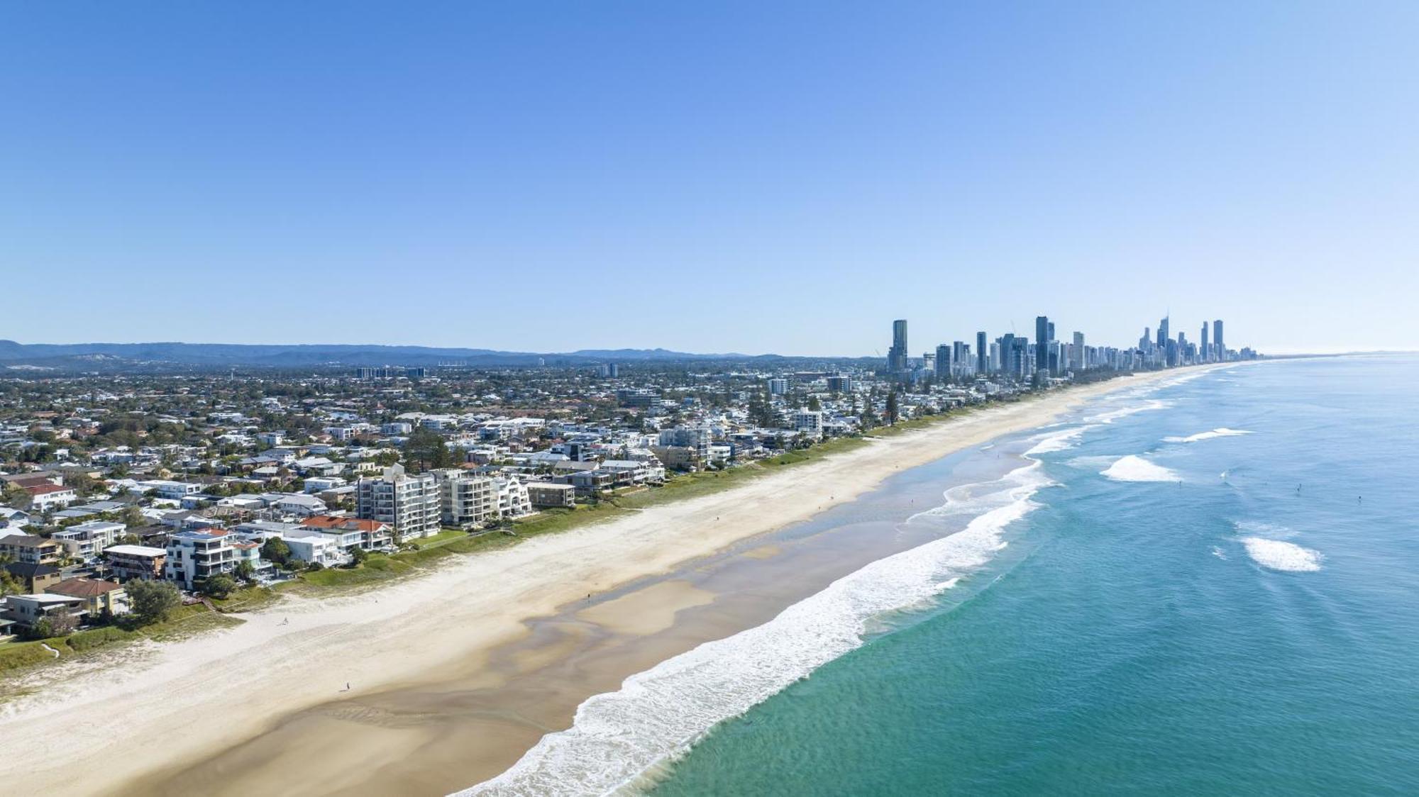 Foreshore Beachfront Apartments Gold Coast Exterior photo