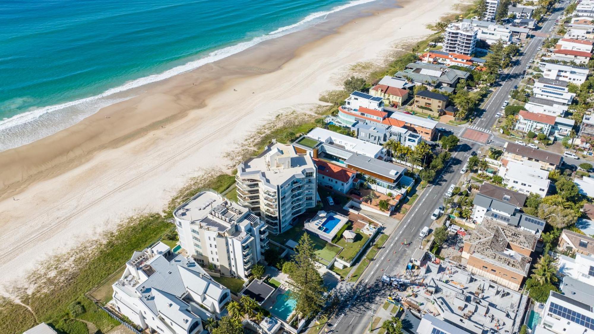 Foreshore Beachfront Apartments Gold Coast Exterior photo
