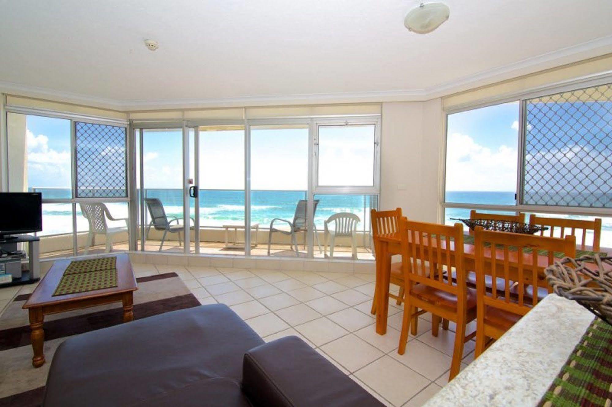 Foreshore Beachfront Apartments Gold Coast Exterior photo