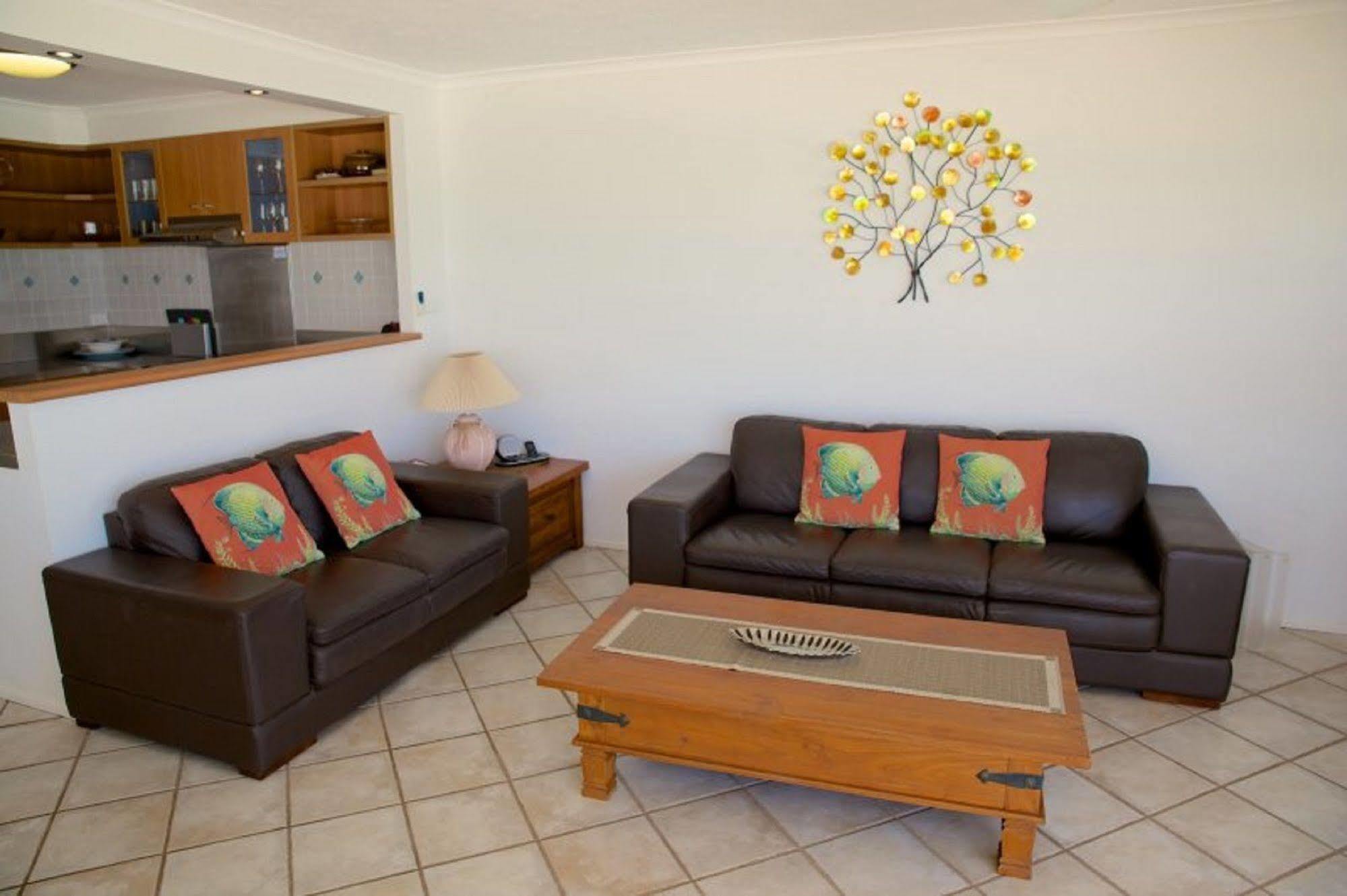 Foreshore Beachfront Apartments Gold Coast Exterior photo
